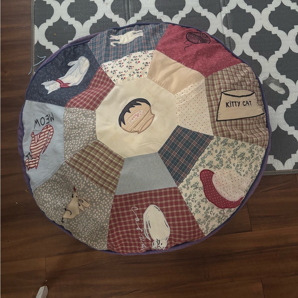 Patchwork Cat Design Round Cushion washable